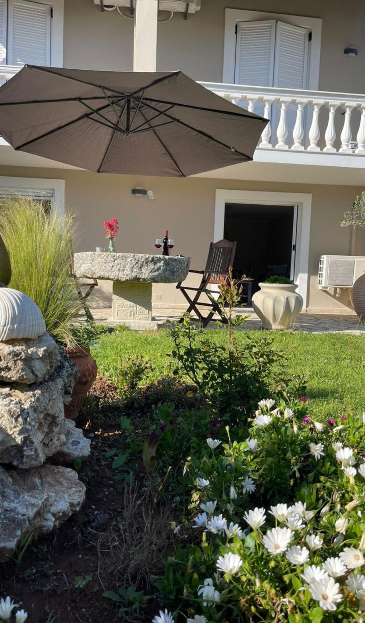 Georgia'S Apartments, Ipsos Corfu Exteriér fotografie