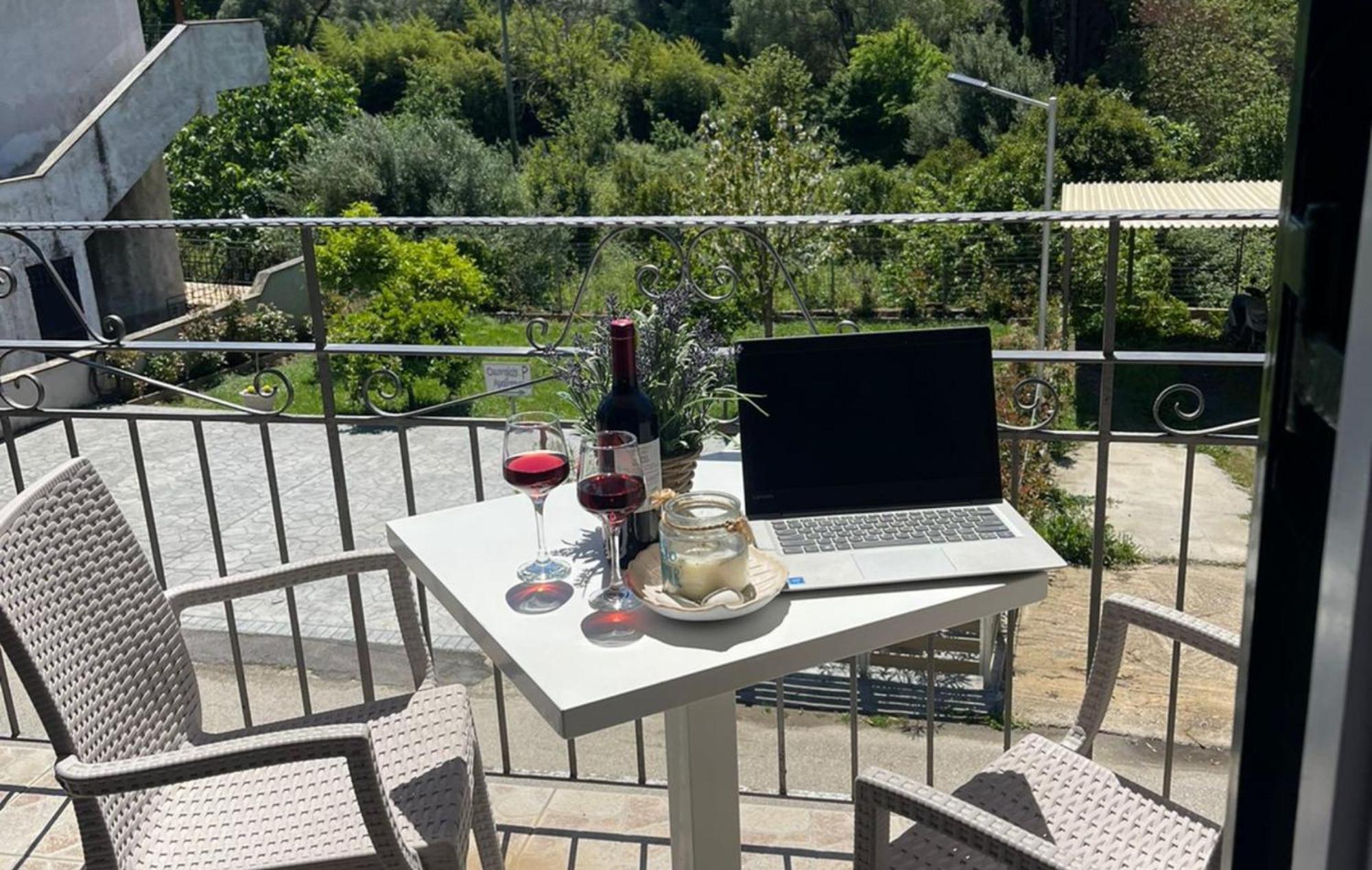 Georgia'S Apartments, Ipsos Corfu Exteriér fotografie